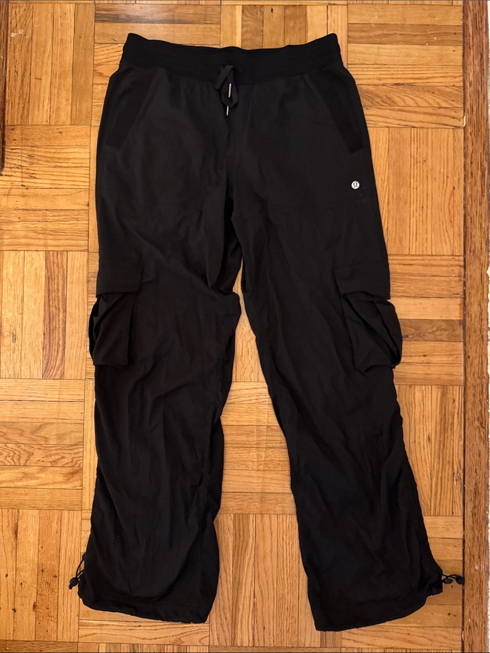 lululemon athletica Women’s Black Cargo Pants with Drawcord Waist